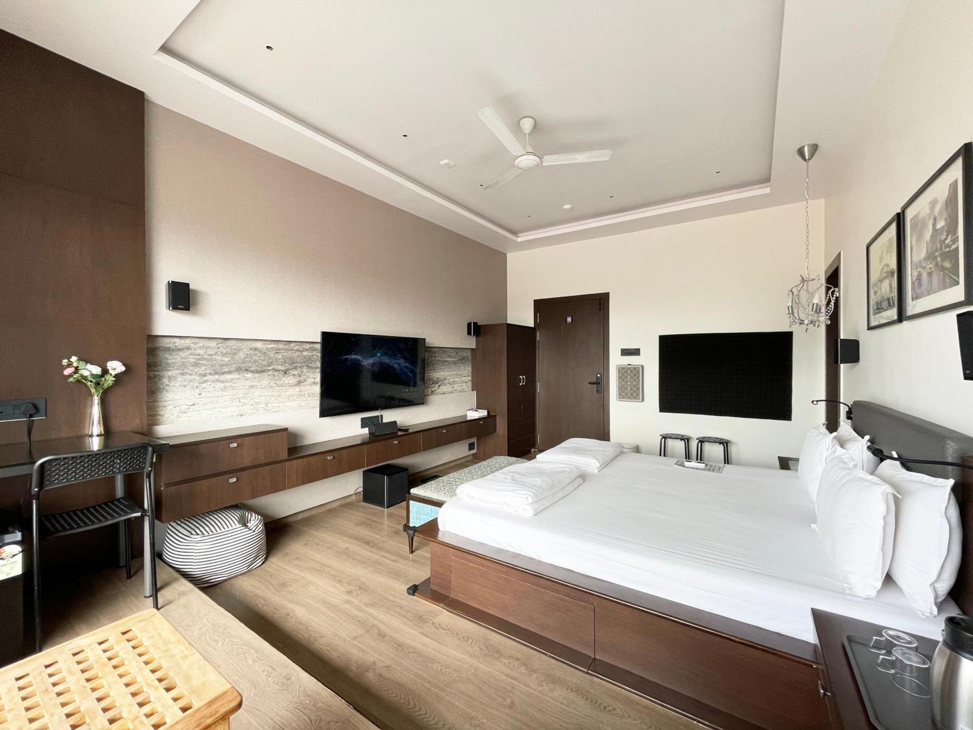 Central Bed & Breakfast Bed & Breakfast 3*